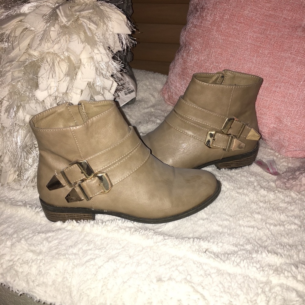 Tan pleather booties
